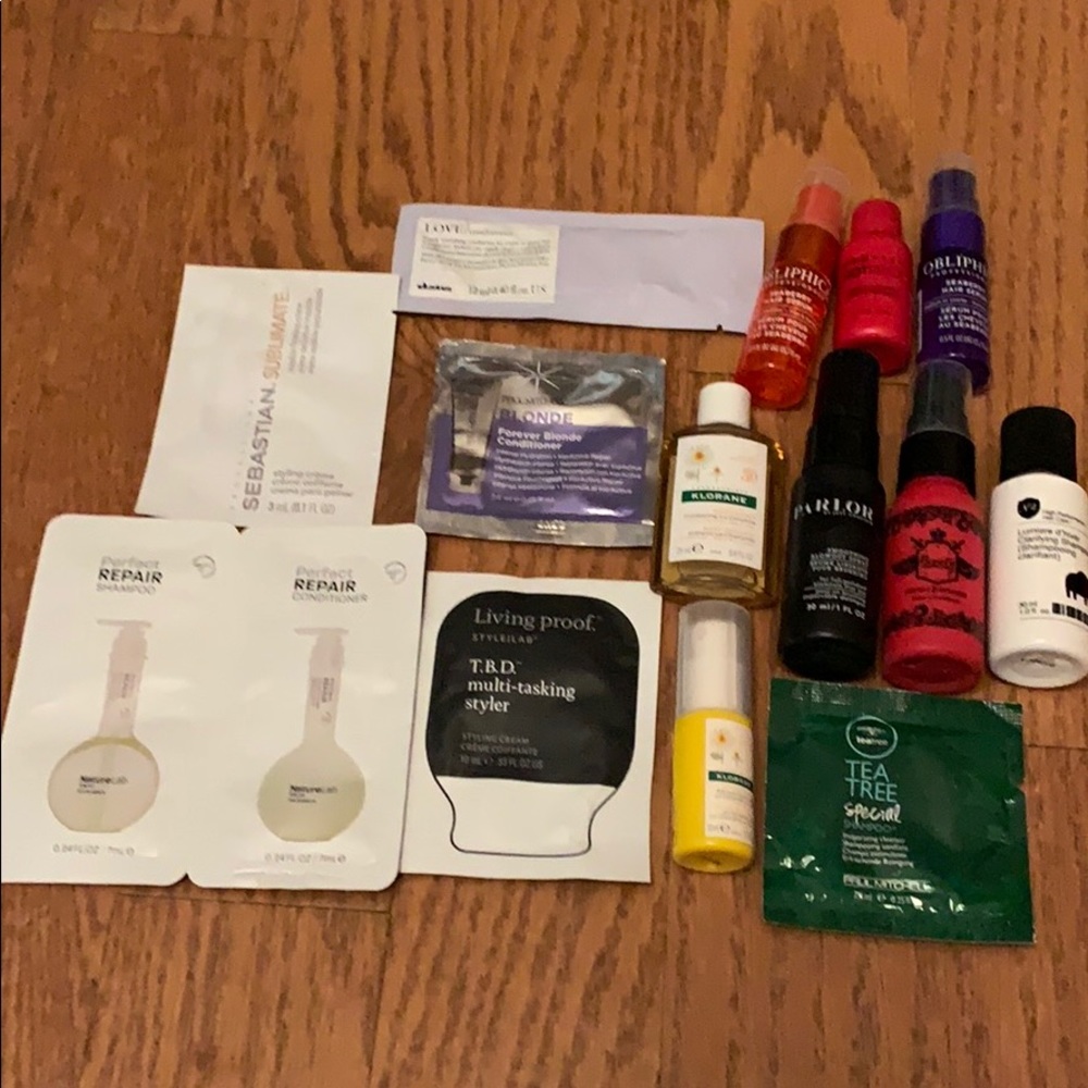 Hair care sample bundle